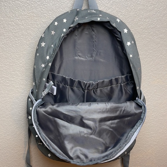 GAP Backpack - Picture 5 of 6